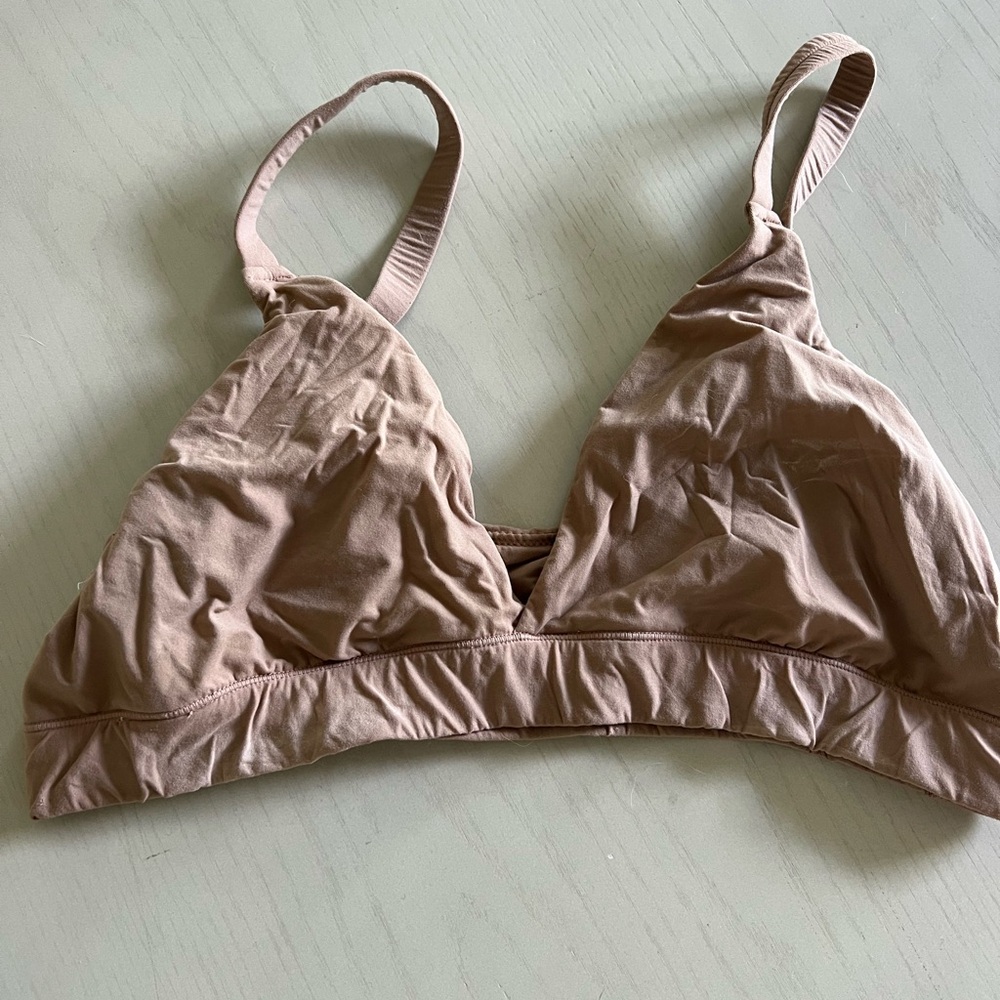 Skims Bra